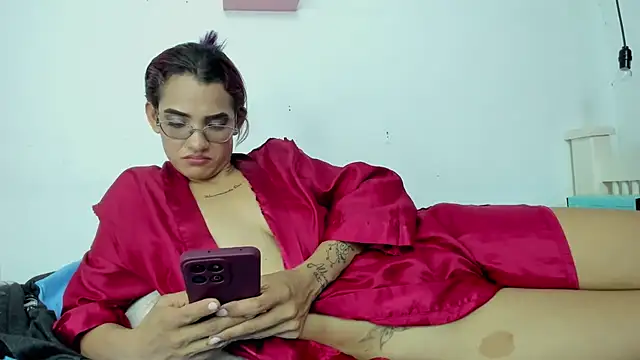 cris dulce online show from 04-21-26, 01:42