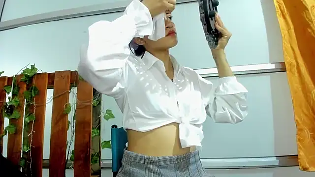 cris dulce online show from 04-15-26, 07:58