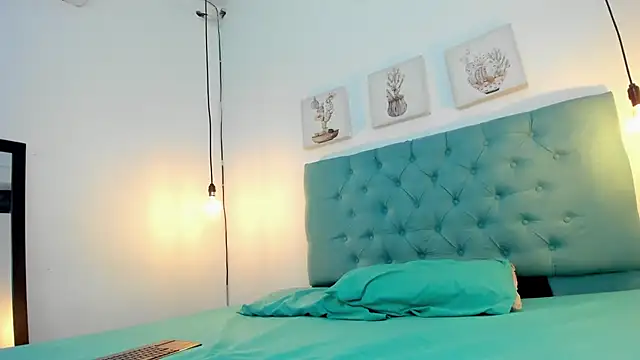 cris dulce online show from 12-22-25, 06:52