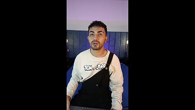 Snapshot of JuanchoAfpa chatting on 10-09-25, 02:34 JuanchoAfpa online show from 10-09-25, 02:34