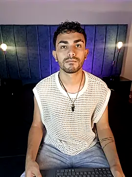 Snapshot of JuanchoAfpa chatting on 10-08-25, 02:35 JuanchoAfpa online show from 10-08-25, 02:35