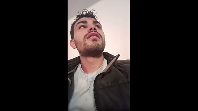 Snapshot of JuanchoAfpa chatting on 10-20-25, 03:08 JuanchoAfpa online show from 10-20-25, 03:08
