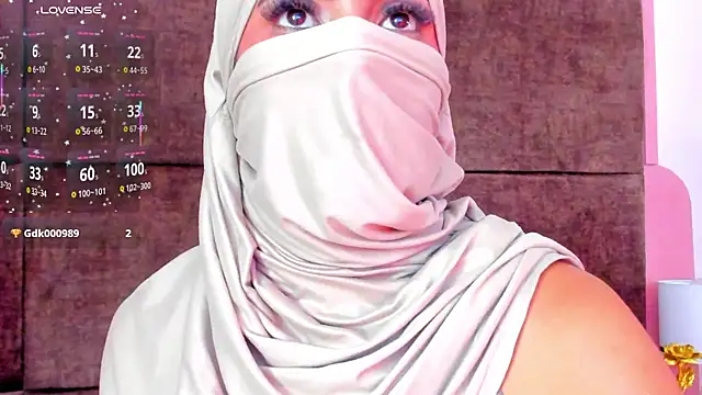 Snapshot of Jasmin_hamdan chatting on 05-23-26, 05:23 Jasmin hamdan online show from 05-23-26, 05:23