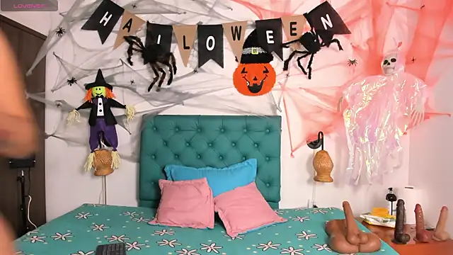 juliana 13 online show from 10-19-25, 12:08