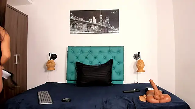 juliana 13 online show from 09-16-25, 06:42