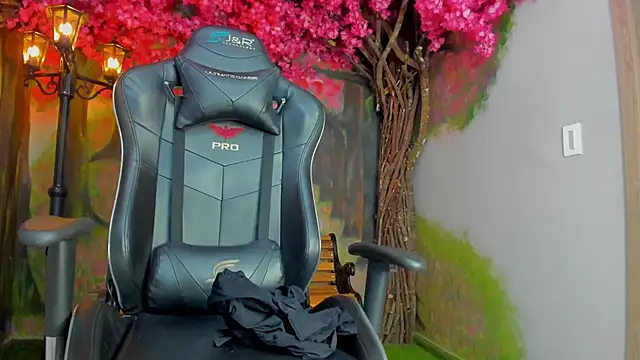 VenusBlazer online show from 10-18-25, 11:12