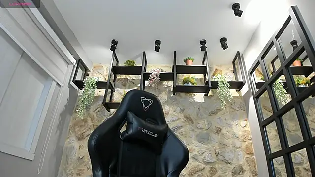 VenusBlazer online show from 11-15-25, 11:03