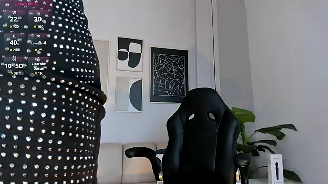 Snapshot of marie_bass chatting on 10-16-25, 12:02 marie bass online show from 10-16-25, 12:02