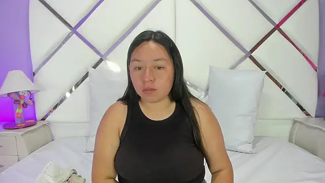 BellaRoux1 online show from 12-04-25, 12:15