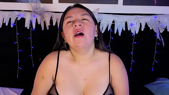 BellaRoux1 online show from 12-20-25, 12:08