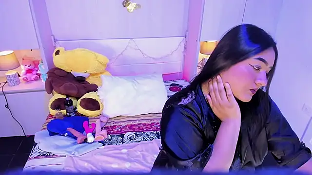 LilyWhitney online show from 03-22-26, 04:05