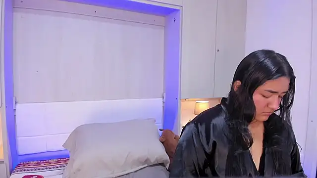 LilyWhitney online show from 11-20-25, 04:35