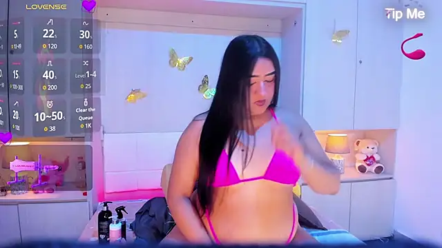 Snapshot of LilyWhitney chatting on 02-12-26, 12:21 LilyWhitney online show from 02-12-26, 12:21