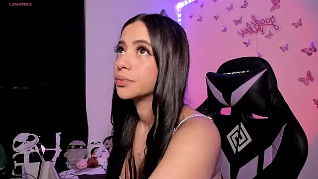 Snapshot of tiffany_sofia_1 chatting on 06-16-26, 08:09 tiffany sofia 1 online show from 06-16-26, 08:09
