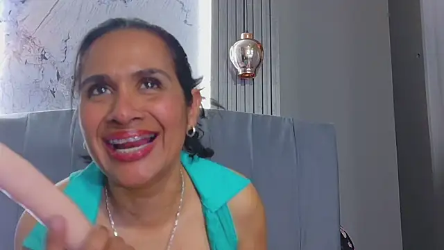 Snapshot of Vanessa_7_ chatting on 05-16-26, 01:15 Vanessa 7 online show from 05-16-26, 01:15