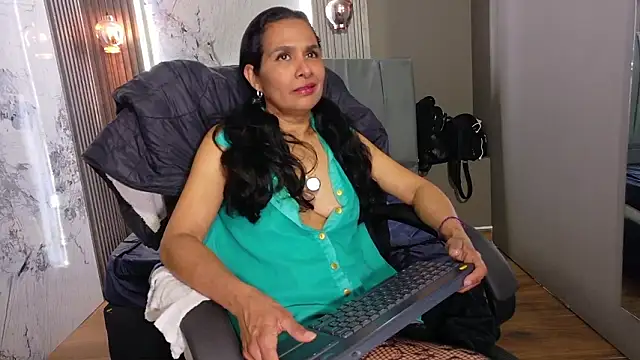 Vanessa 7  online show from 01-17-26, 10:24