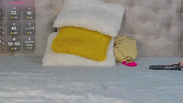 Leah Brooks online show from 11-25-25, 05:08