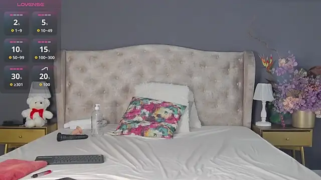 Leah Brooks online show from 10-26-25, 05:08