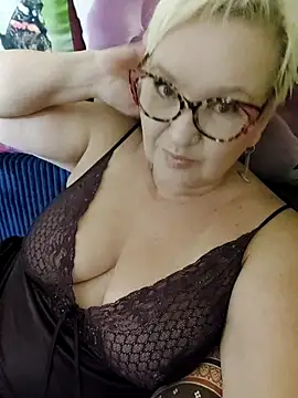 ForgeMeNot51 online show from 11-01-25, 05:57