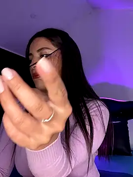 MiaAlarie online show from 11-12-25, 03:43