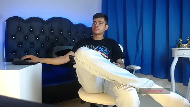 Charlie Cock  online show from 11-09-25, 04:27