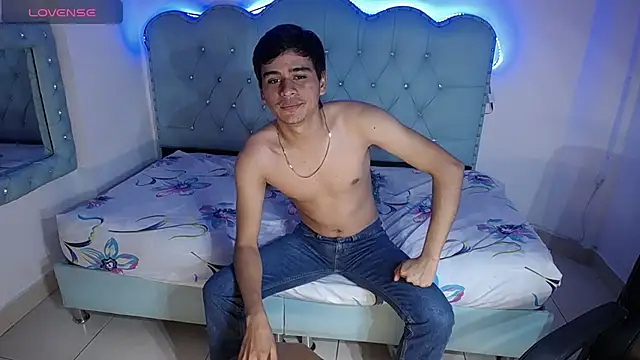 Charlie Cock  online show from 10-23-25, 04:11