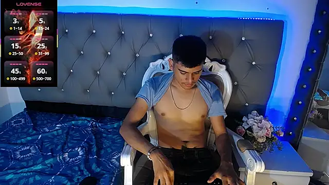 Charlie Cock  online show from 10-28-25, 03:18