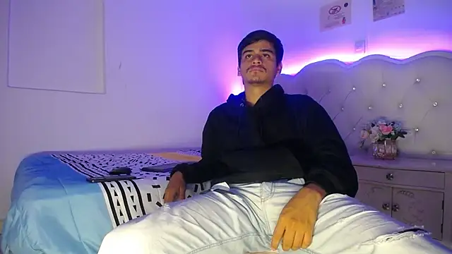 Charlie Cock  online show from 10-07-25, 06:03