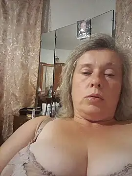 Snapshot of Catherine372311 chatting on 09-22-25, 07:20 Catherine372311 online show from 09-22-25, 07:20