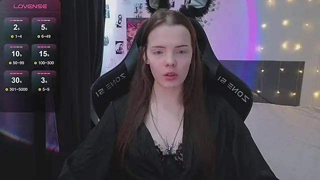 Snapshot of Luna_Navy chatting on 02-28-26, 06:24 Luna Navy online show from 02-28-26, 06:24