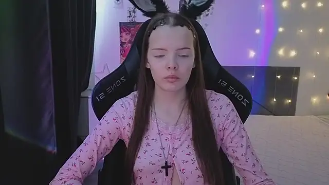 Snapshot of Luna_Navy chatting on 02-14-26, 06:46 Luna Navy online show from 02-14-26, 06:46