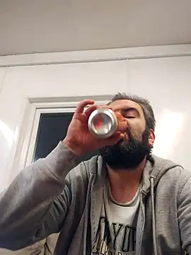 HairypapaK online show from 10-24-25, 04:44