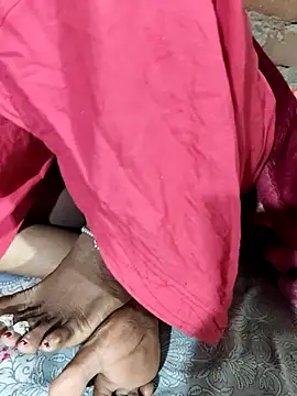 POOJACOUPLE online show from 01-13-26, 06:01