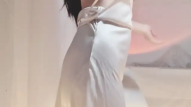 Vessi-babe online show from 11-17-25, 07:12