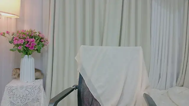 Vessi-babe online show from 06-09-26, 02:29