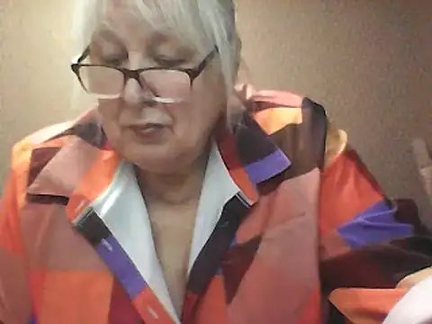 Alexia64231 online show from 12-22-25, 02:11