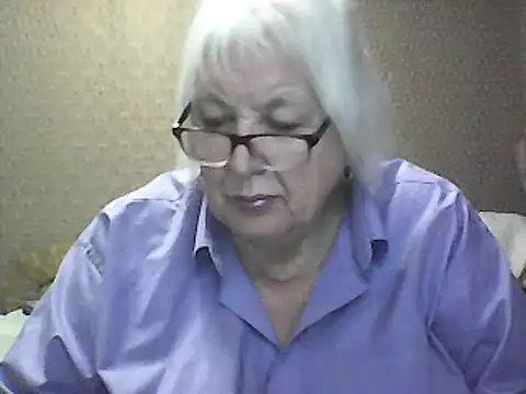 Snapshot of Alexia64231 chatting on 09-11-25, 03:28 Alexia64231 online show from 09-11-25, 03:28