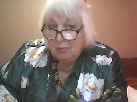 Snapshot of Alexia64231 chatting on 10-02-25, 02:20 Alexia64231 online show from 10-02-25, 02:20