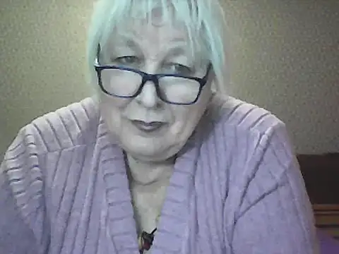Snapshot of Alexia64231 chatting on 10-14-25, 01:28 Alexia64231 online show from 10-14-25, 01:28