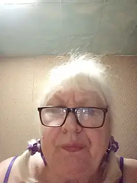 Alexia64231 online show from 07-03-26, 12:39