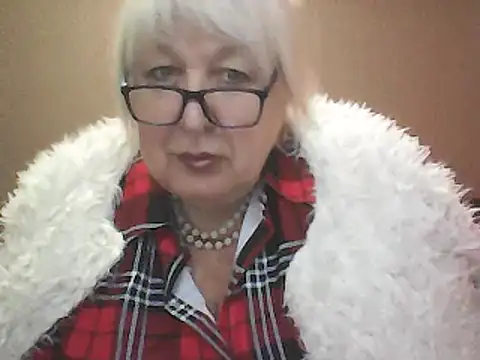 Snapshot of Alexia64231 chatting on 10-04-25, 04:14 Alexia64231 online show from 10-04-25, 04:14