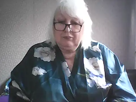 Snapshot of Alexia64231 chatting on 02-15-26, 08:13 Alexia64231 online show from 02-15-26, 08:13