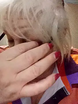 Alexia64231 online show from 12-04-25, 07:57