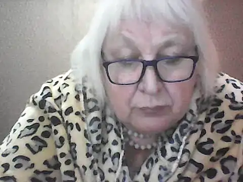 Snapshot of Alexia64231 chatting on 10-04-25, 04:19 Alexia64231 online show from 10-04-25, 04:19