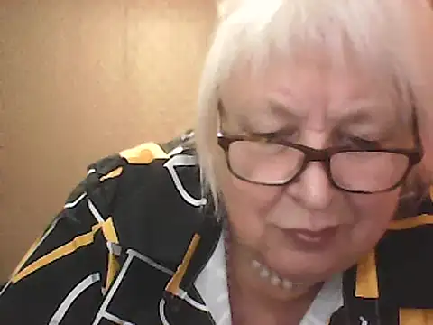 Snapshot of Alexia64231 chatting on 10-05-25, 04:25 Alexia64231 online show from 10-05-25, 04:25