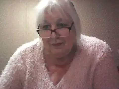 Alexia64231 online show from 12-17-25, 06:35