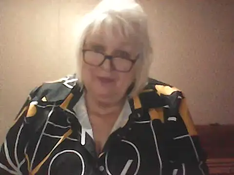 Snapshot of Alexia64231 chatting on 02-11-26, 04:29 Alexia64231 online show from 02-11-26, 04:29