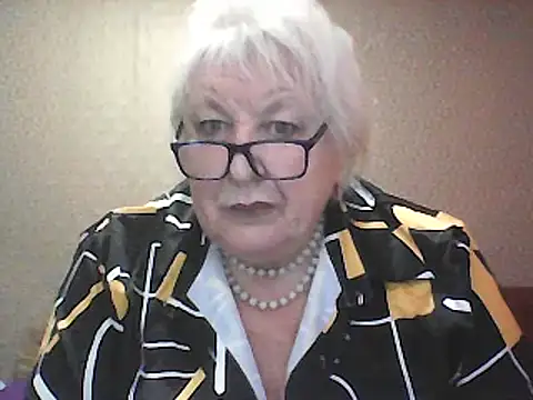 Snapshot of Alexia64231 chatting on 10-10-25, 12:00 Alexia64231 online show from 10-10-25, 12:00