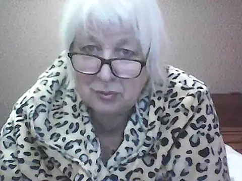 Snapshot of Alexia64231 chatting on 09-26-25, 04:14 Alexia64231 online show from 09-26-25, 04:14