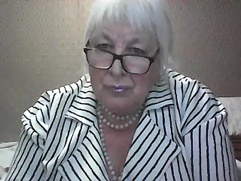 Snapshot of Alexia64231 chatting on 09-16-25, 05:58 Alexia64231 online show from 09-16-25, 05:58